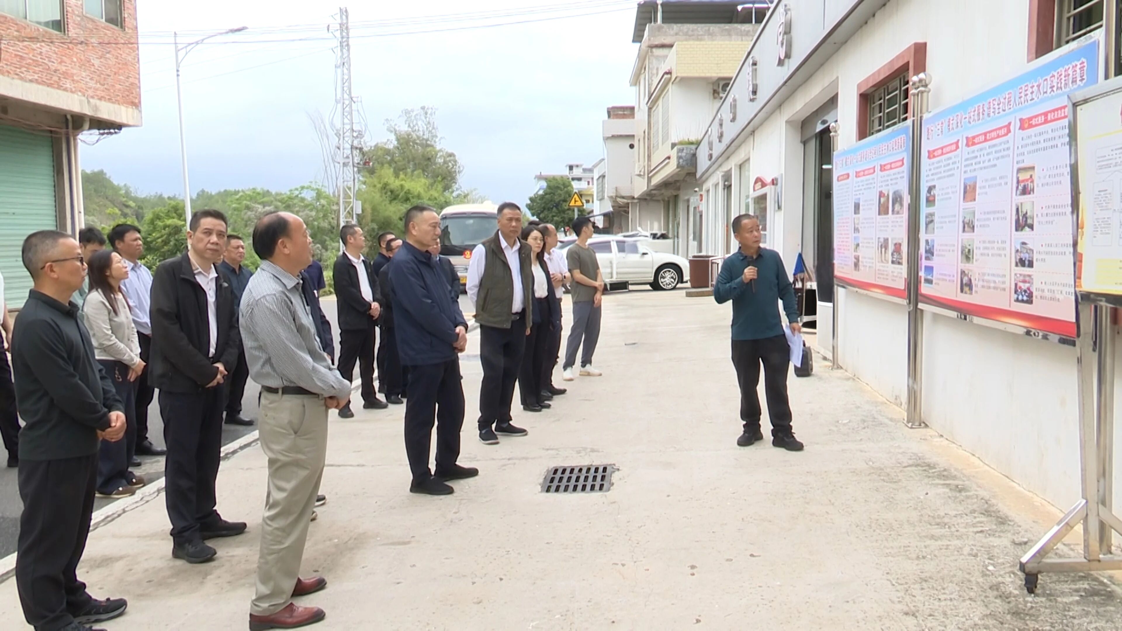 市人大常委会召开全市镇（街道）人大工作交流会